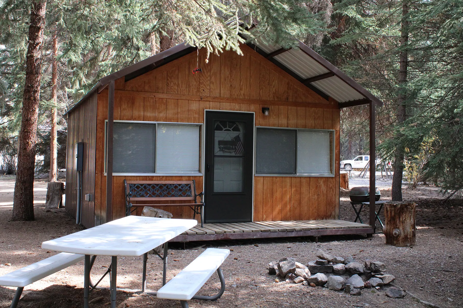Riverview Cabin Exterior